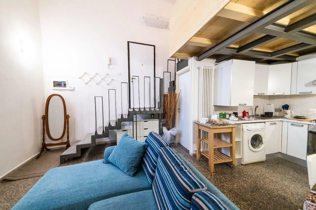 Appartamento Anais' Loft- Osp. Sant'Orsola-Fiera Bologna Italia
